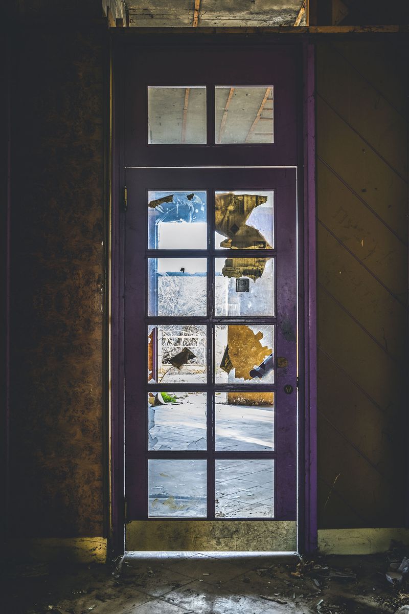 © Meri Boshkoska - Image from the THE MYSTERY OF ABANDONED PLACES photography project