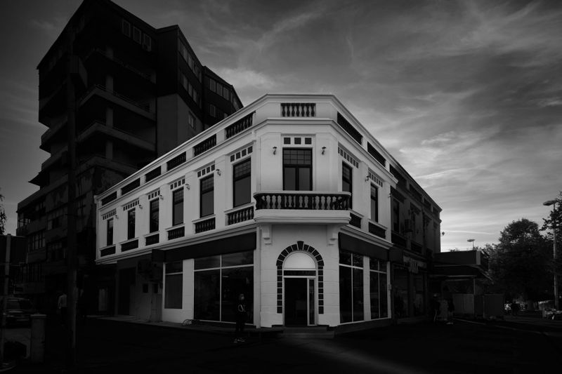 © Meri Boshkoska - Beauty and the beast