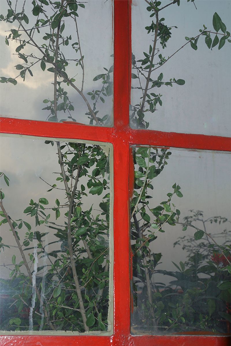 © Min Ma Naing - Window from Abdhula apartment, Dhaka, Bangladesh, 2018.