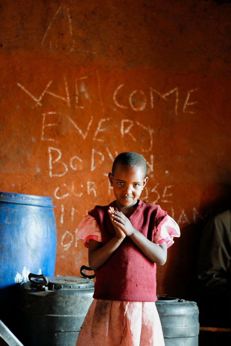 © Anja Ligtenberg - Image from the Pongezi, Girl to woman without a knife photography project