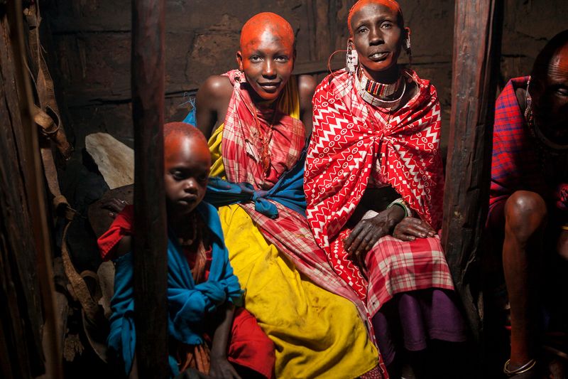 © Anja Ligtenberg - Image from the Pongezi, Girl to woman without a knife photography project