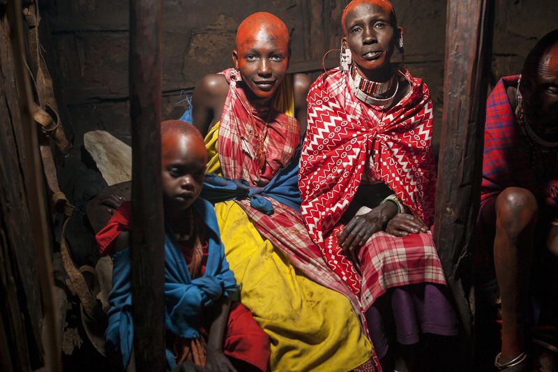 © Anja Ligtenberg - Image from the Pongezi, Girl to woman without a knife photography project