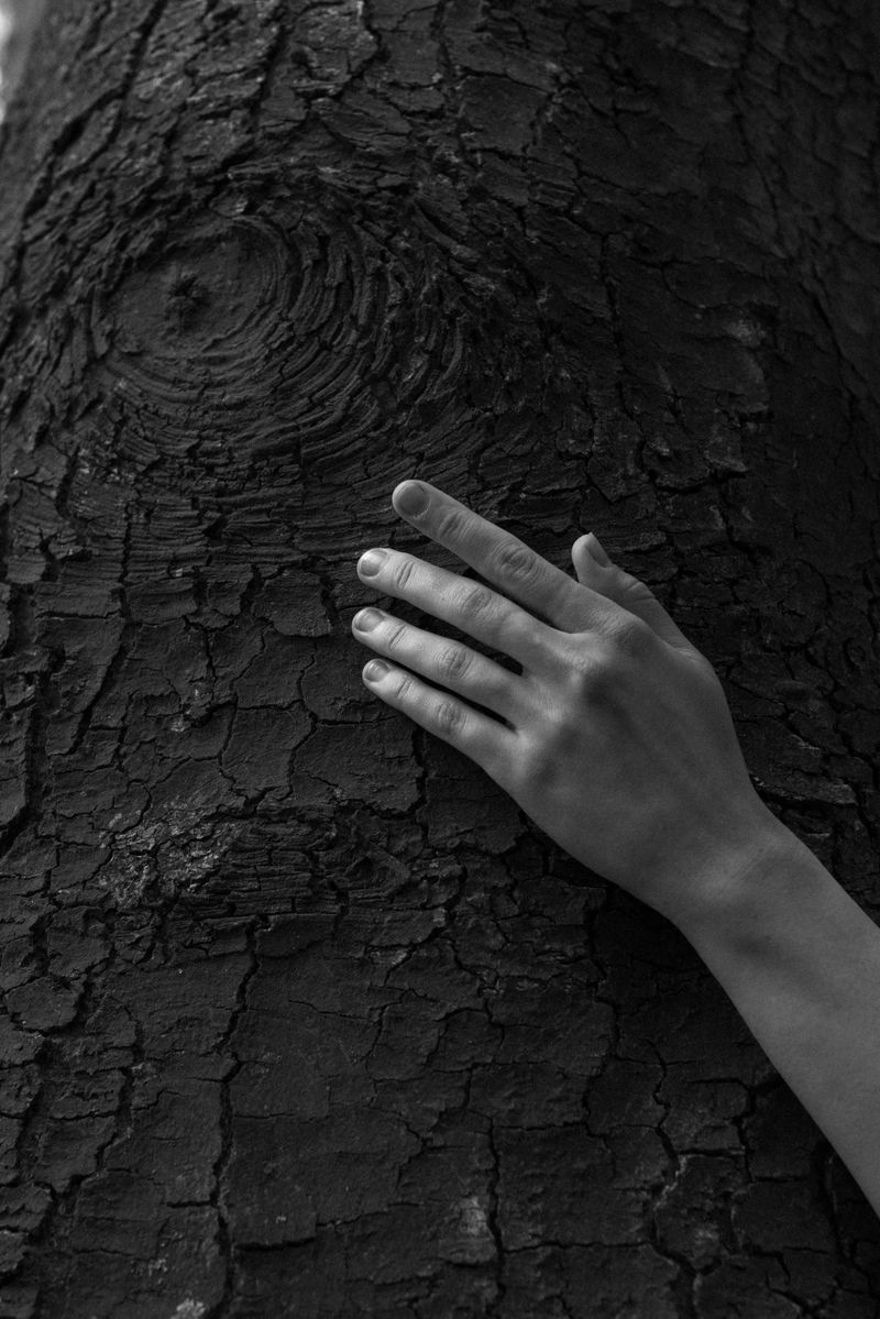 © Victoria Viprada Balaban - Image from the Through touch. photography project