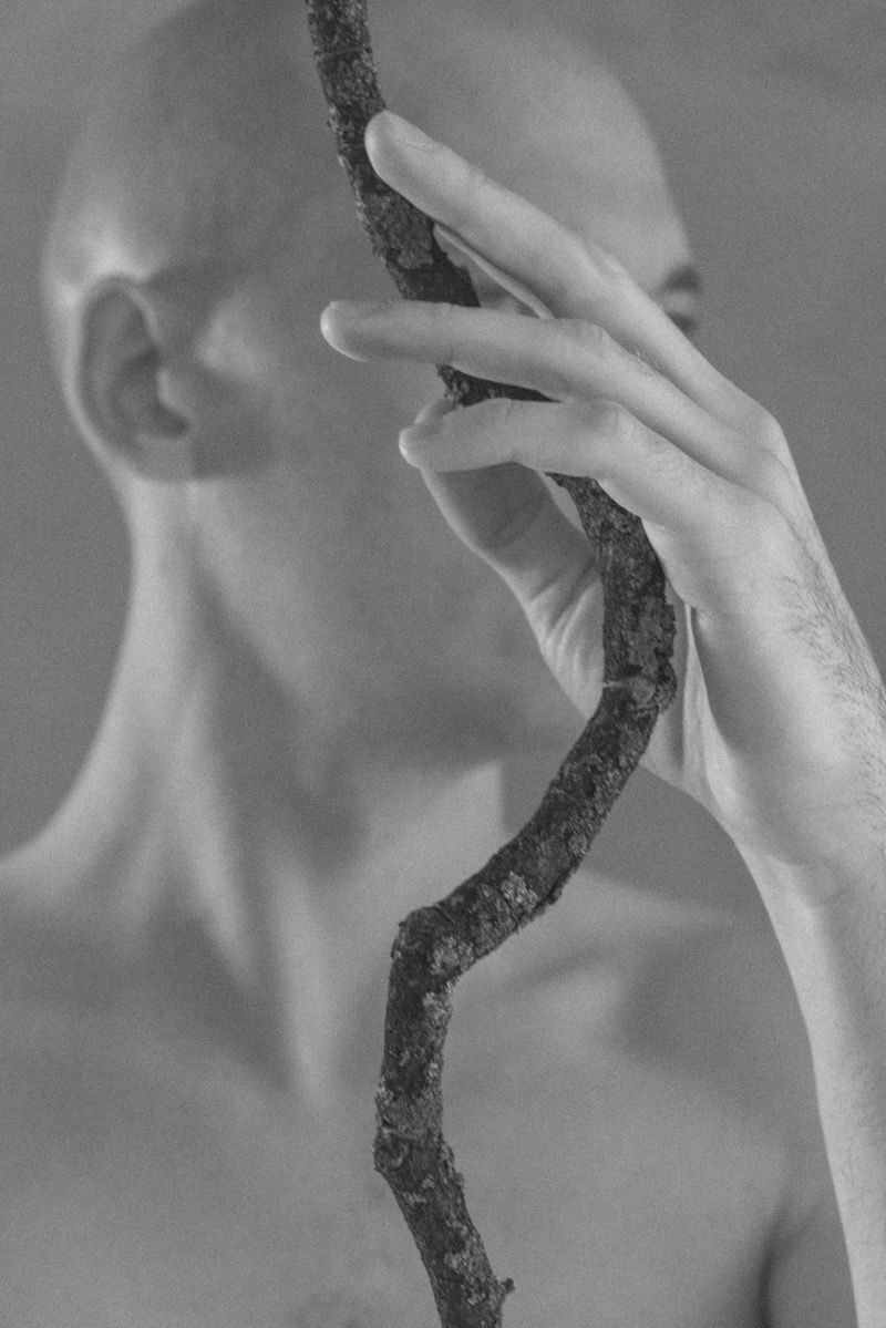 © Victoria Viprada Balaban - Image from the Through touch. photography project