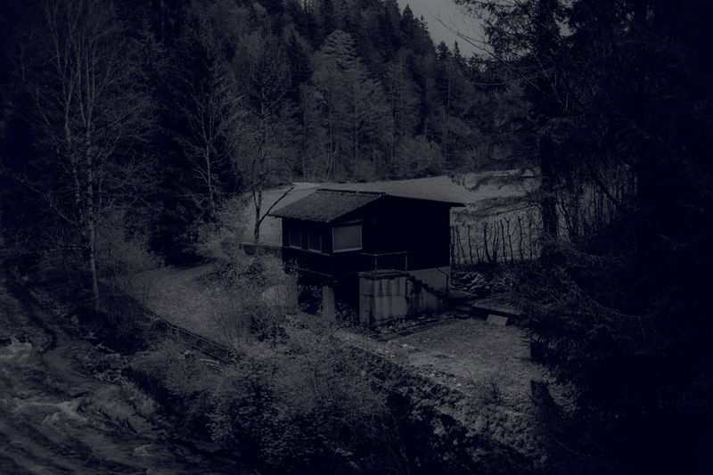 © Danielle Liniger - Image from the stones to carry photography project