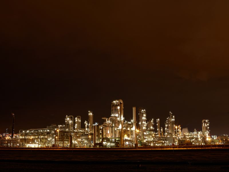 © Anton Bossenbroek - Gunvor Refinery in the port of Rotterdam. One of the five refineries in the area.