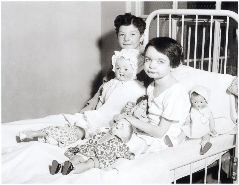 © Cheryl Newman - Image from the Sick In Bed photography project