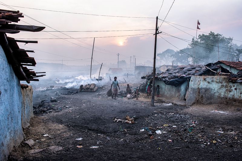 © Valerie Leonard - Image from the BLACK HELL photography project