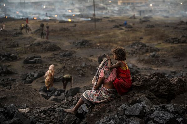 © Valerie Leonard - Image from the BLACK HELL photography project