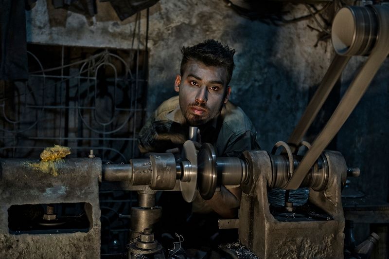 © Valerie Leonard - Image from the SILVER HANDS photography project