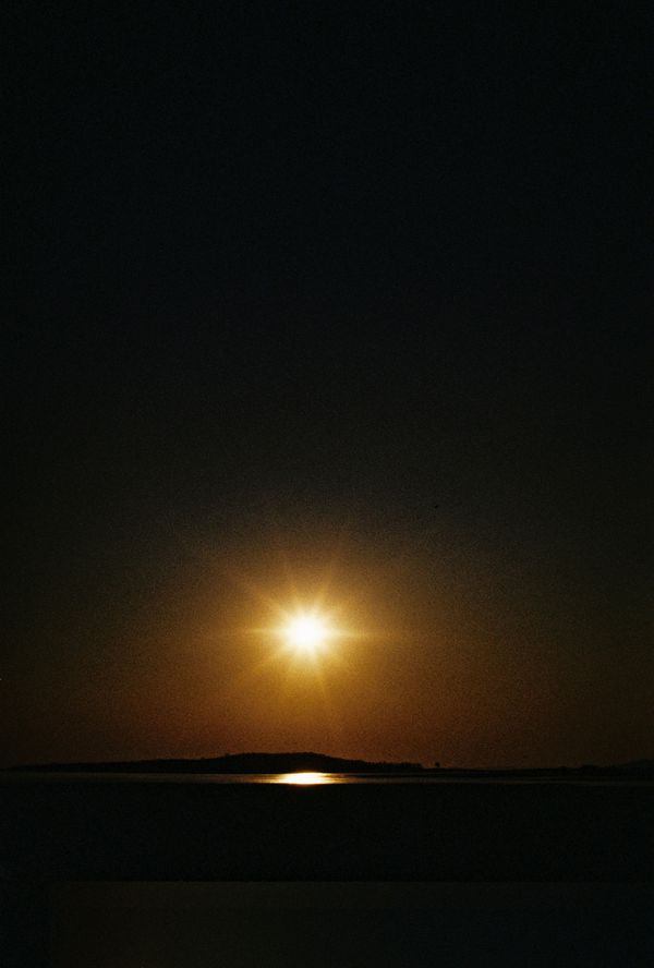 © Jono Terry - Sunset over Rhino Island, one of many artificial islands created by the flooding valley over 60 years ago.