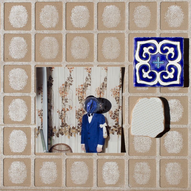 © Maria Vittoria Desiato - Image from the instruction for lonely games photography project