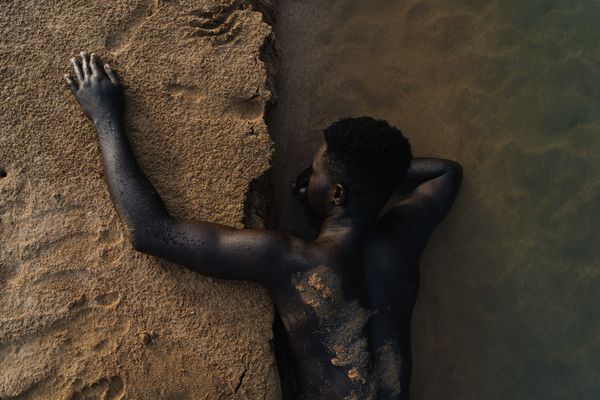 © Natalija Gormalova - Image from the Asase Ye Duru "The Earth has Weight" photography project