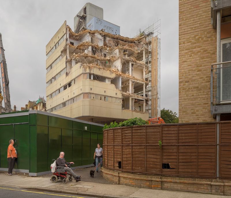 © Chris Dorley Brown