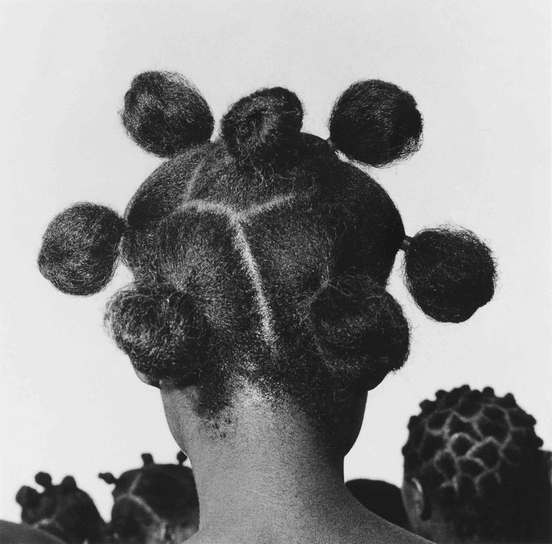 © J.D. 'Okhai Ojeikere