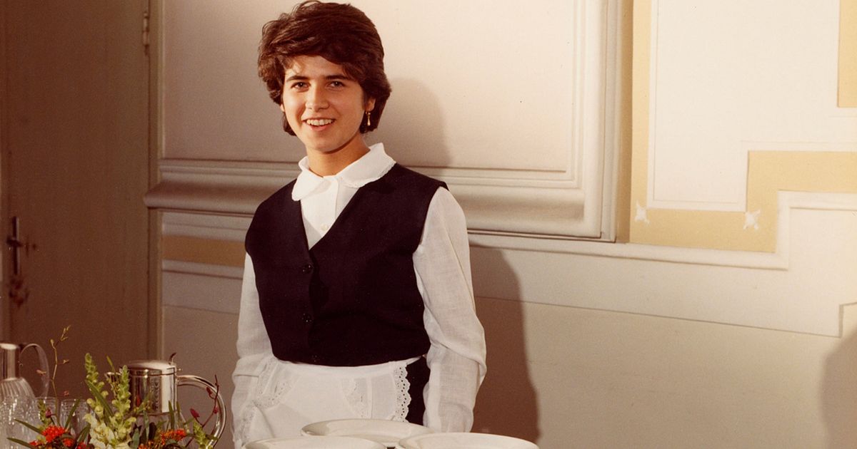 A Study On Waitressing by Eleonora Agostini at Fonderia 20.9 | PhMuseum