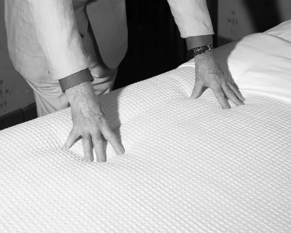 © Antone Dolezal & Lara Shipley