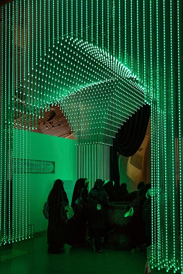 © Mashid Mohadjerin