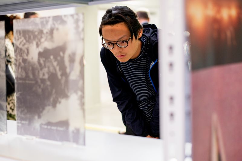 Guided tour of The Skeptics by David De Beyter, exhibited during PhMuseum Days 2024 © PhMuseum