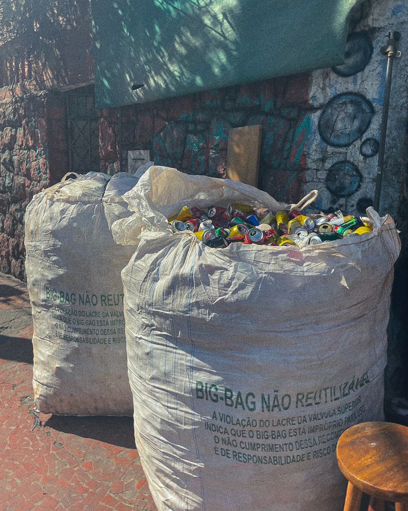 © baixo - Image from the BAIXO#1 photography project