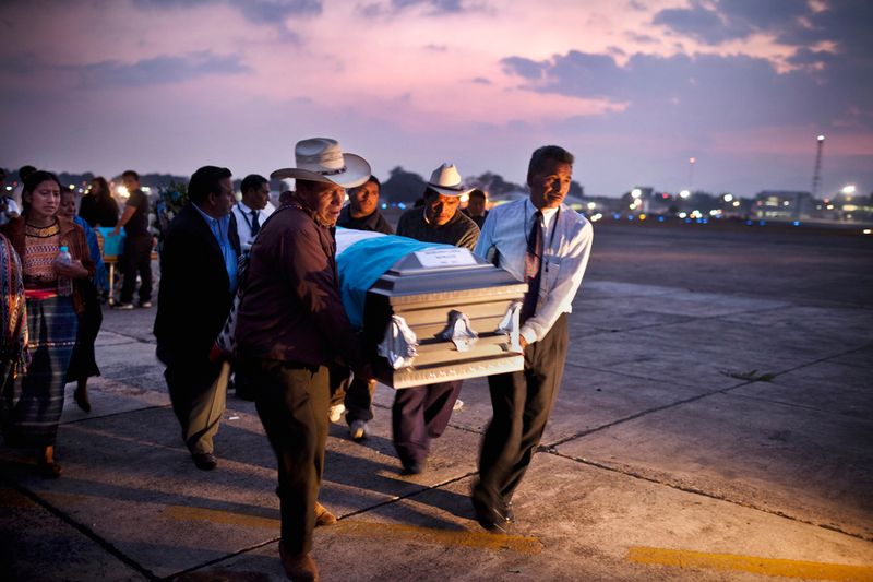 © Lianne Milton - Image from the La Vida No Vale Nada photography project