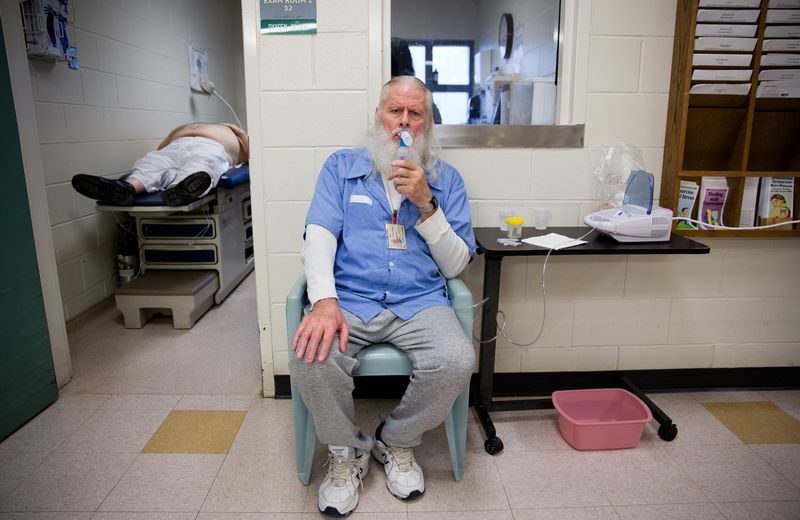 © Jessica Earnshaw - Image from the Aging In Prison  photography project
