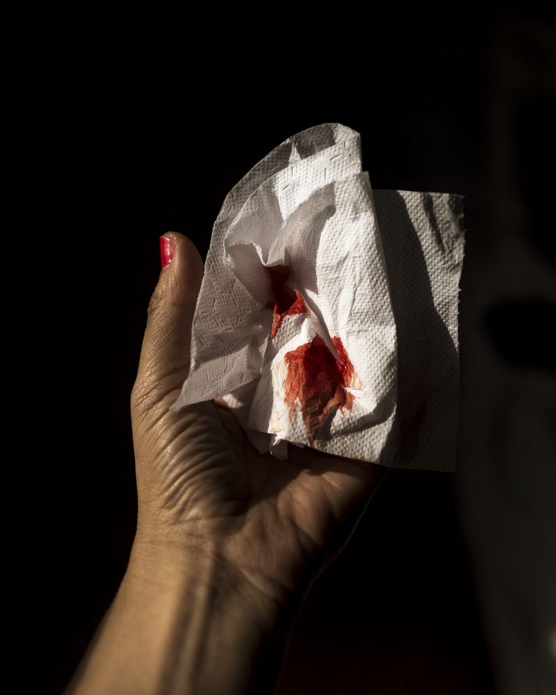 © Sarah Pabst - Image from the Everyone in me is a bird photography project