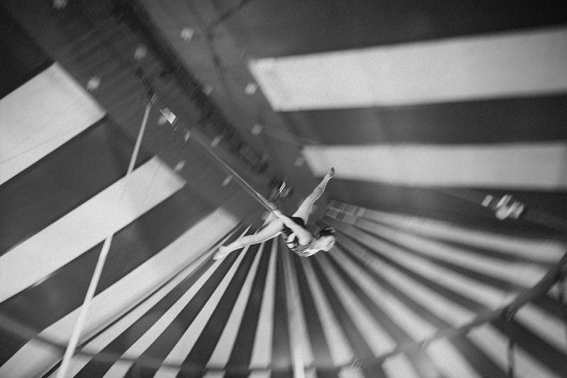 © Lieh Sugai - Image from the Below the Big Top photography project