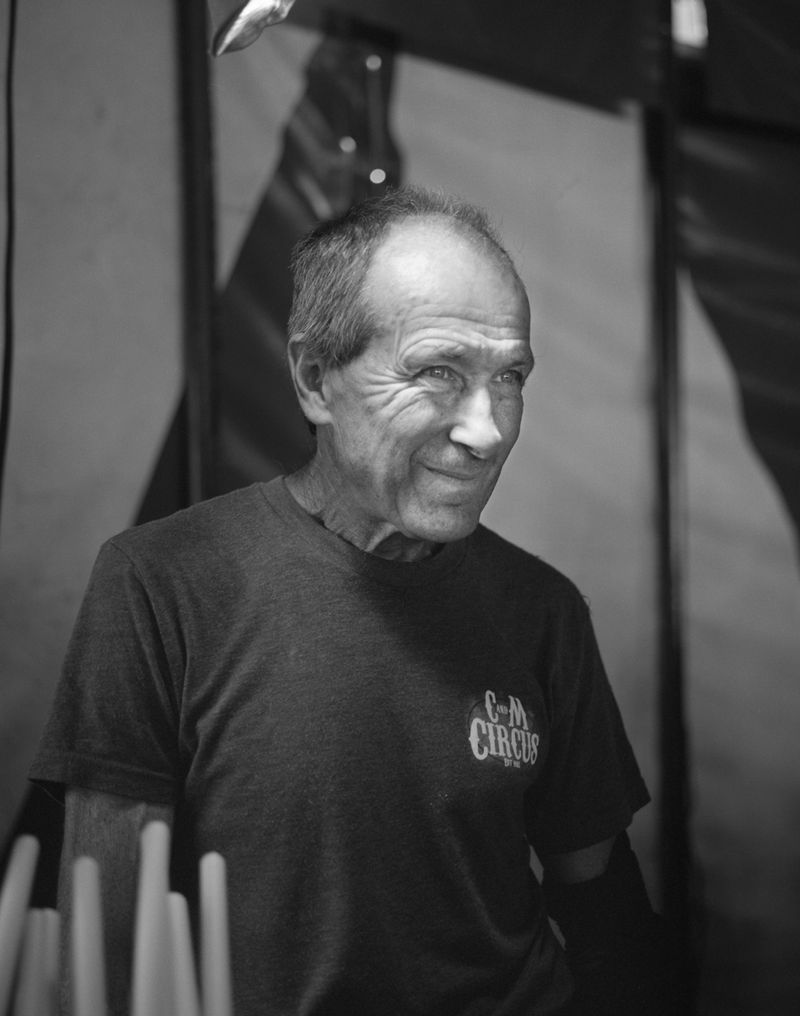 © Lieh Sugai - Mr. Ron watches the performance behind the stage.