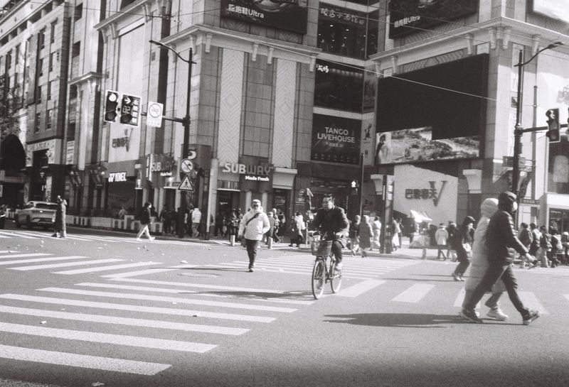 © Miiton - Image from the who are you? photography project