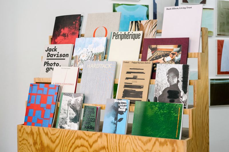 © Loose Joints' bookshop Ensemble