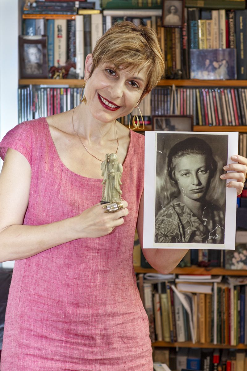 © Joanna Madloch - Image from the 79: We carry one another photography project