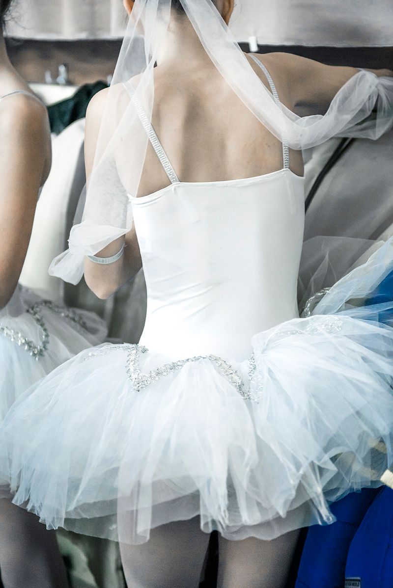 © Kateryna Gorina - Image from the I want to dance till the end photography project