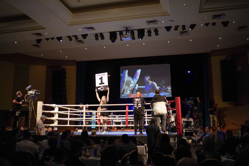 © Daniela Rivera Antara - Image from the Float like a butterfly, sting like Tina photography project