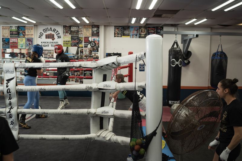 © Daniela Rivera Antara - Image from the Float like a butterfly, sting like Tina photography project