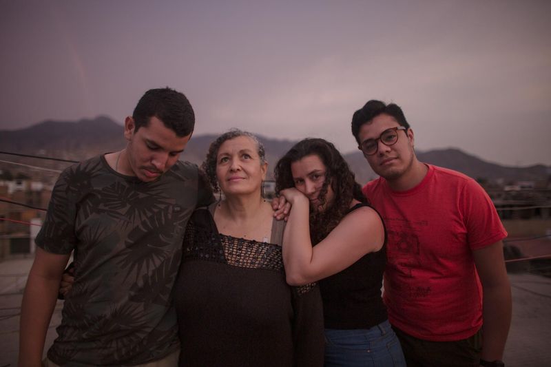 © Daniela Rivera Antara - Image from the Lo Que Tuve Que Soltar photography project