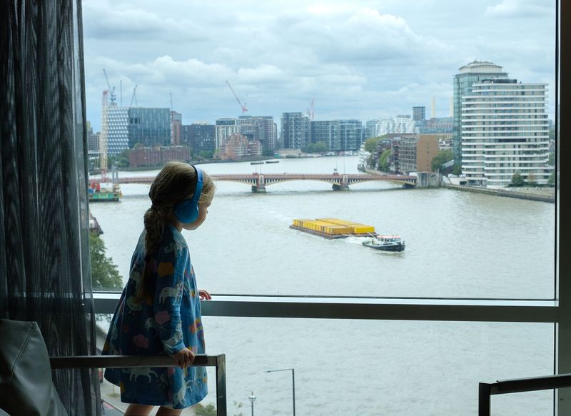 © Vincent Dupont-Blackshaw - Image from the Joyful Observations of Unfiltered Reality (JOUR) photography project