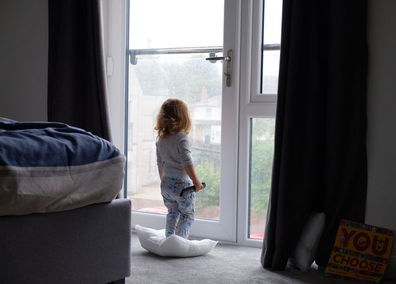 © Vincent Dupont-Blackshaw - Image from the Joyful Observations of Unfiltered Reality (JOUR) photography project