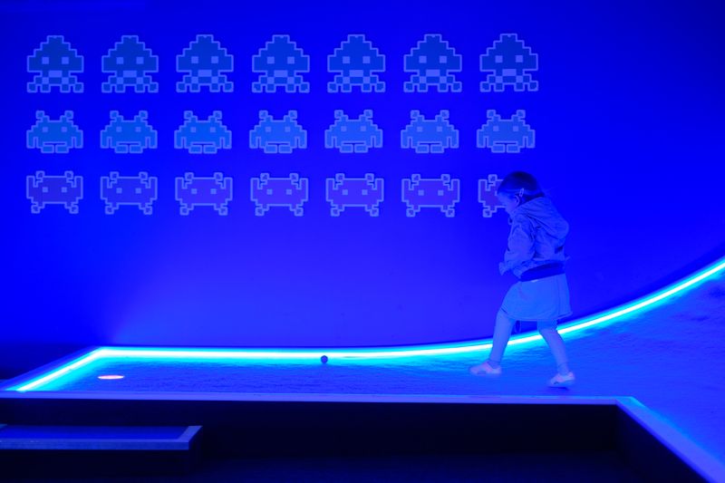 © Vincent Dupont-Blackshaw - Image from the Joyful Observations of Unfiltered Reality (JOUR) photography project