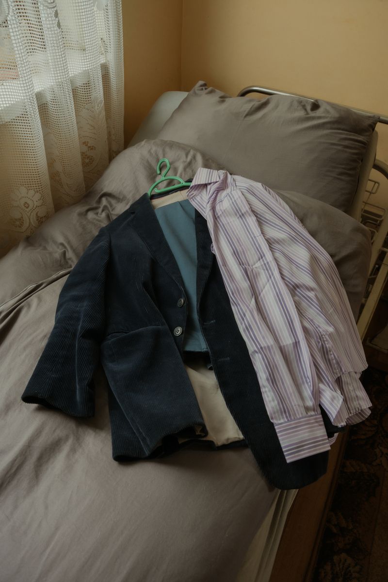 © Olga Urbanek - Image from the I saw my dad on his death bed photography project