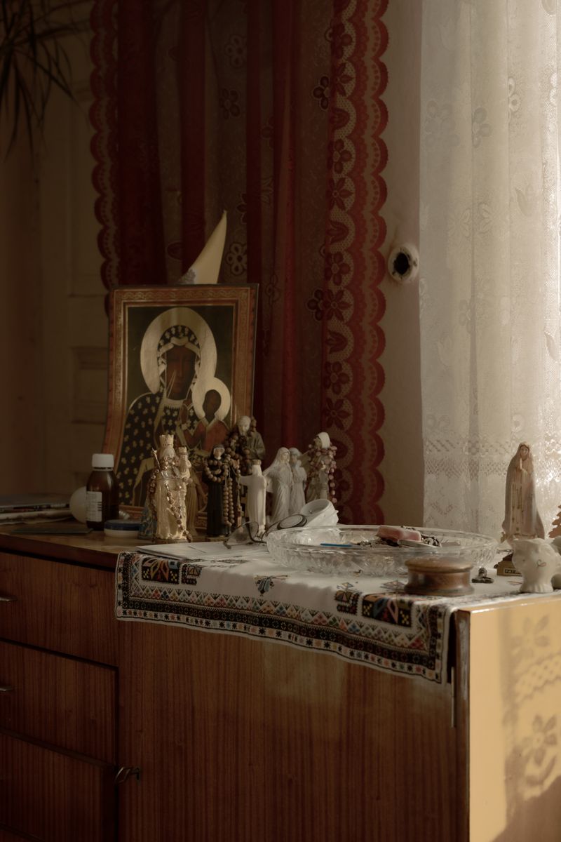 © Olga Urbanek - Image from the I saw my dad on his death bed photography project