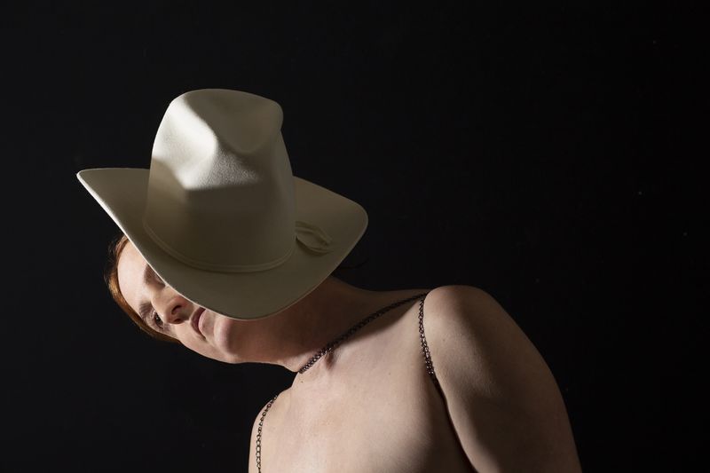© Lauren Pisano - Image from the BUY NOTHING photography project