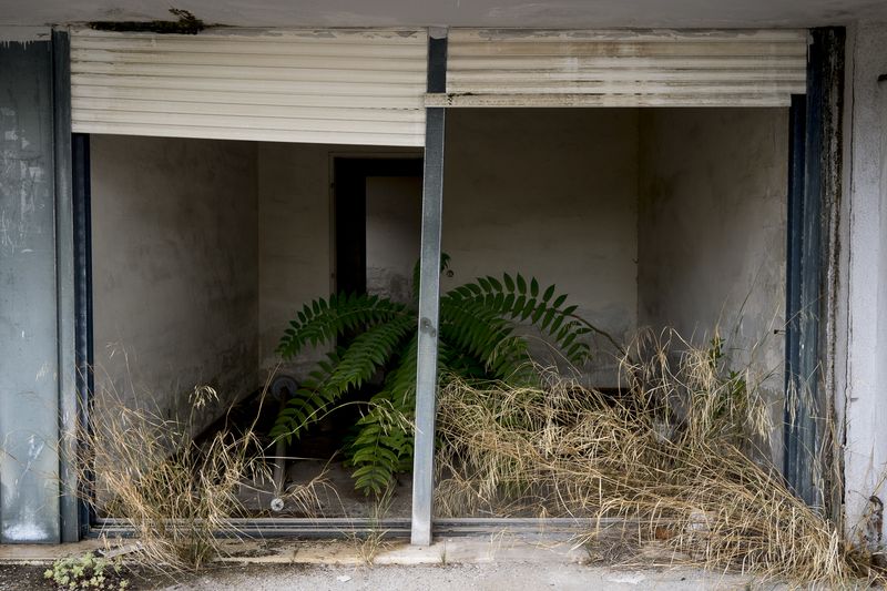 © Claudia Borgia - Interior of the occupied third bridge, evicted in 2014 and now left in a state of abandonment.