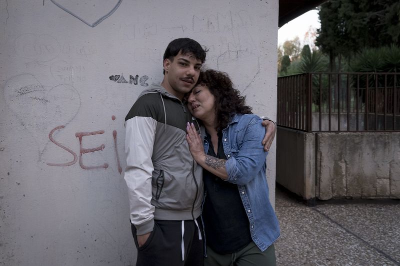 © Claudia Borgia - Simona surrendering to her son’s embrace.