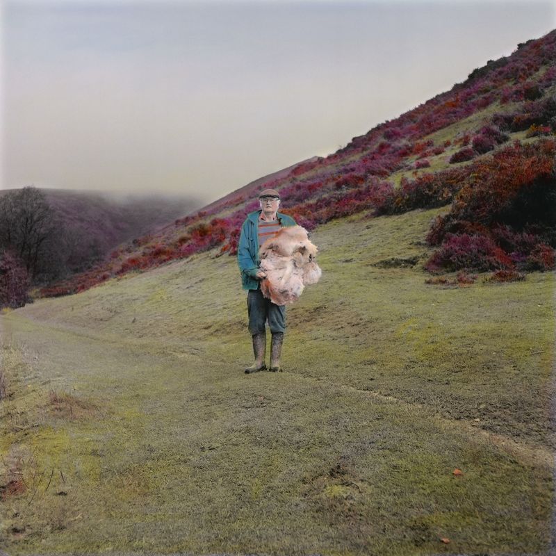 © Leah Gordon - Image from the MONUMENT TO THE VANQUISHED photography project