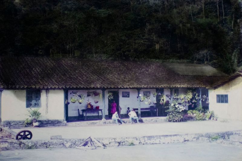 © Margarita V Beltran - Image from the Arde la casa, on political violence, family and exile photography project