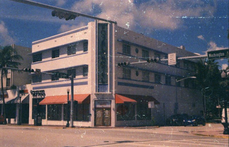 © Florent Roussel - Image from the The Gernsback Continuum photography project