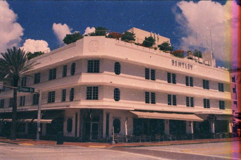 © Florent Roussel - Image from the The Gernsback Continuum photography project