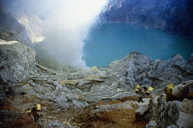 © Florent Roussel - Image from the Ijen Volcano photography project