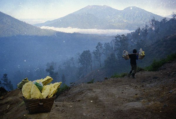 © Florent Roussel - Image from the Ijen Volcano photography project